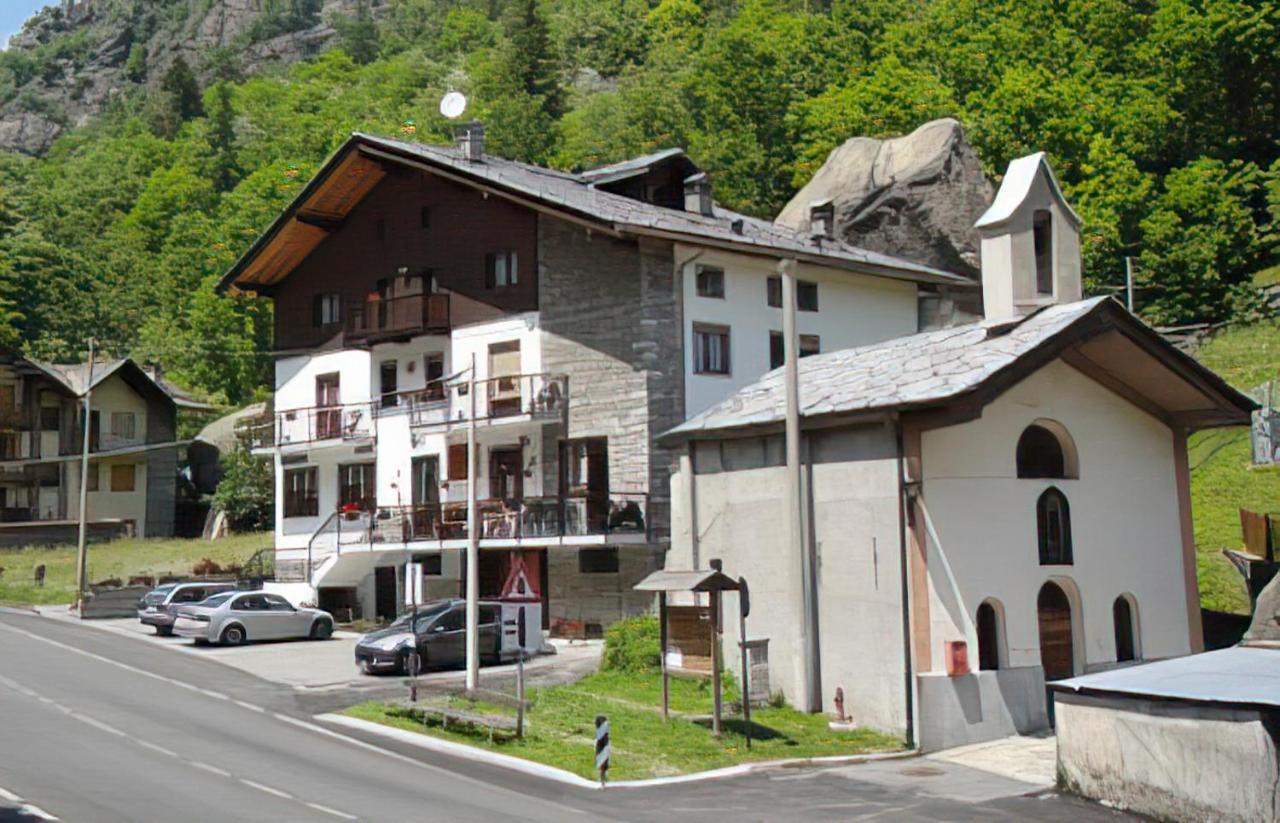 Hotel Laurent Gaby Exterior foto